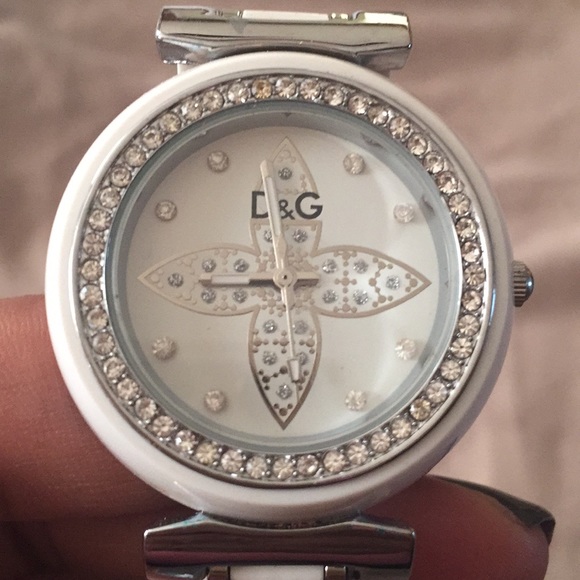 Watch - Picture 4 of 7